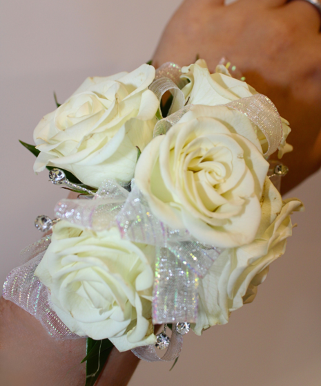 Spray Rose Wristlet