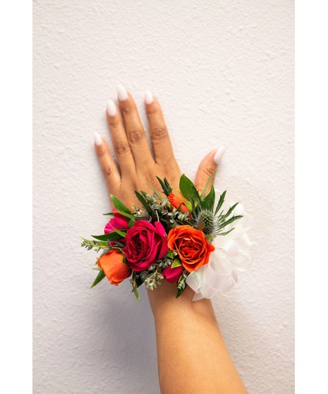 8 Best Flowers for Gorgeous Prom Corsages & Boutonnieres | LoveToKnow